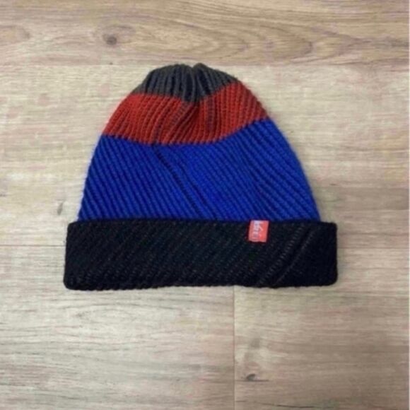 REI Boys Knit Beanie Hat - Picture 1 of 4